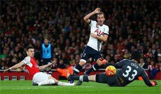 球邁向新高 球邁向新高